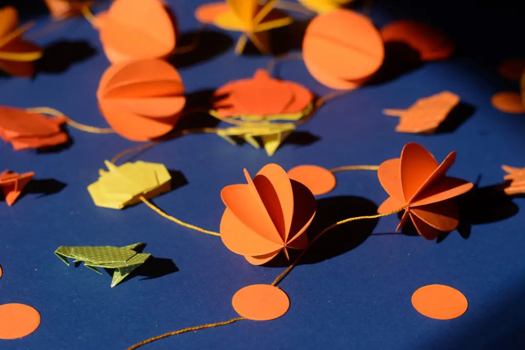 How To Make Easy Origami Pumpkins