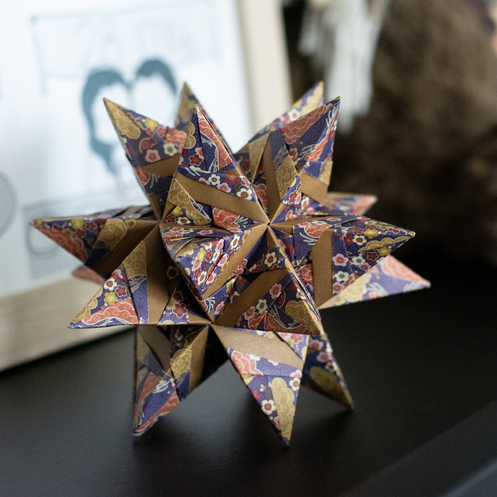 Unicorn Kusudama designed by Sansanee Termtanasombat [PrwOrigami]